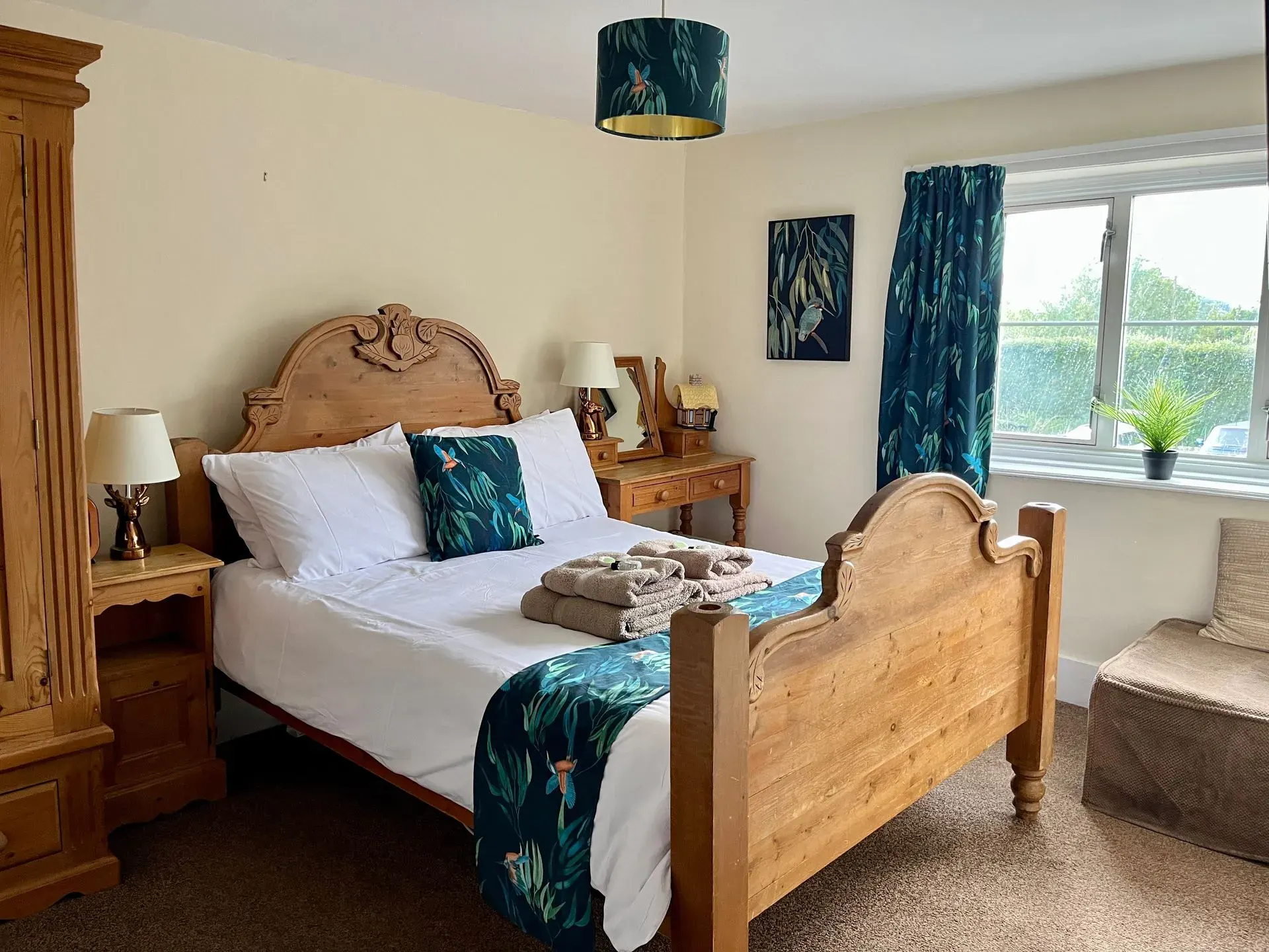 An en-suite twin guest room at the inn